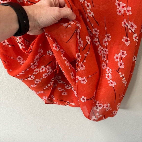 Cabi Orange & White Floral V Neck Lightweight Flowy Short Sleeve Blouse Medium - Picture 14 of 14